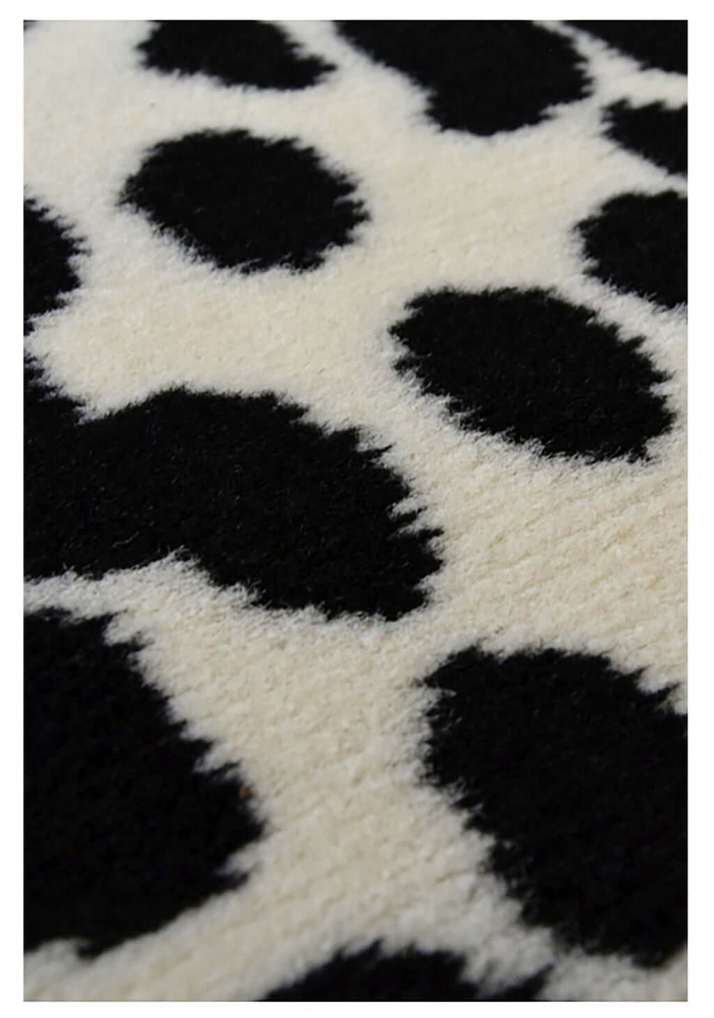 Maestro Dalmation Rug - Black & White