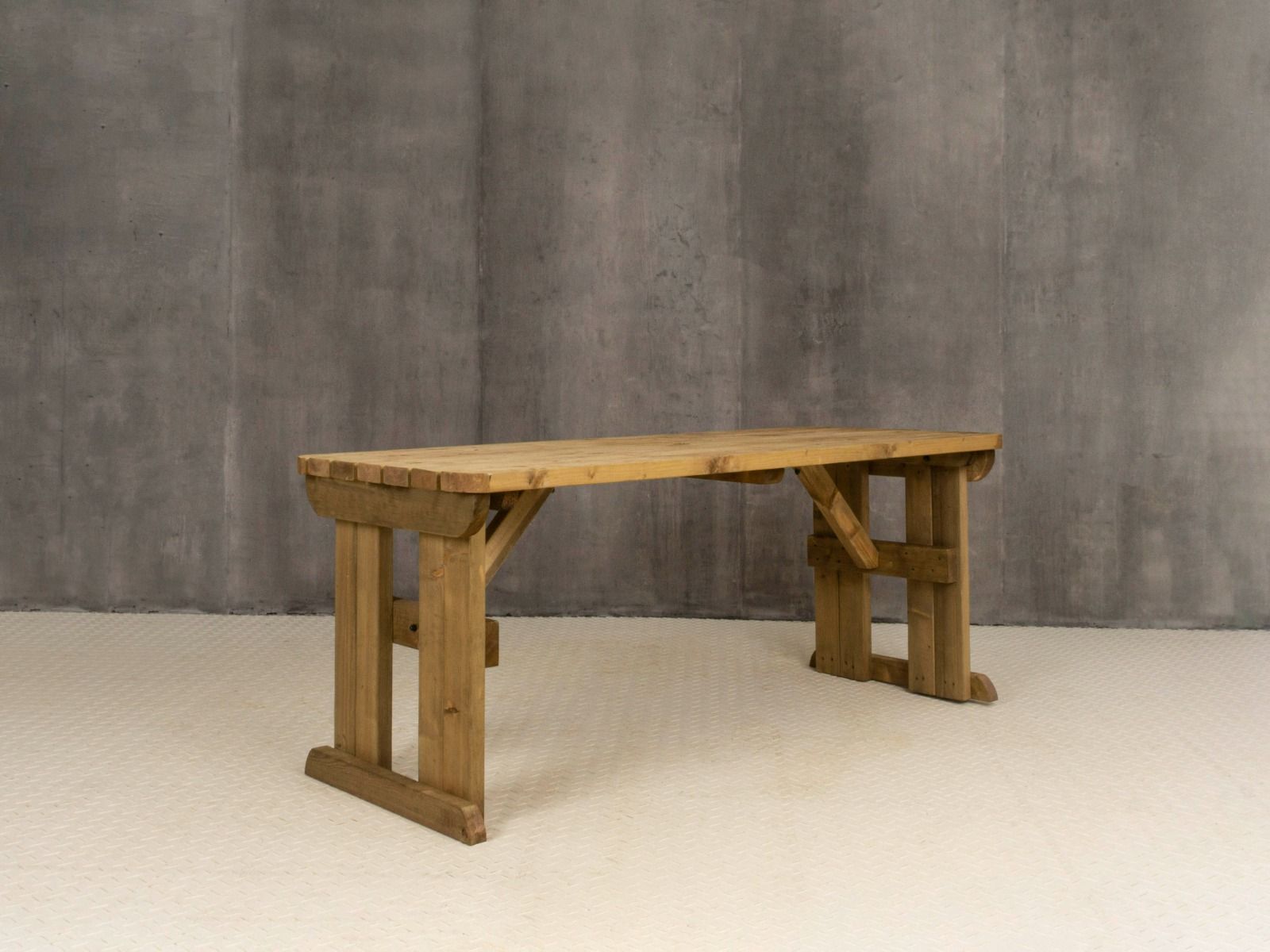 Hollies Rounded Wooden Garden Table, Outdoor Picnic Dining Desk - Rustic Finish