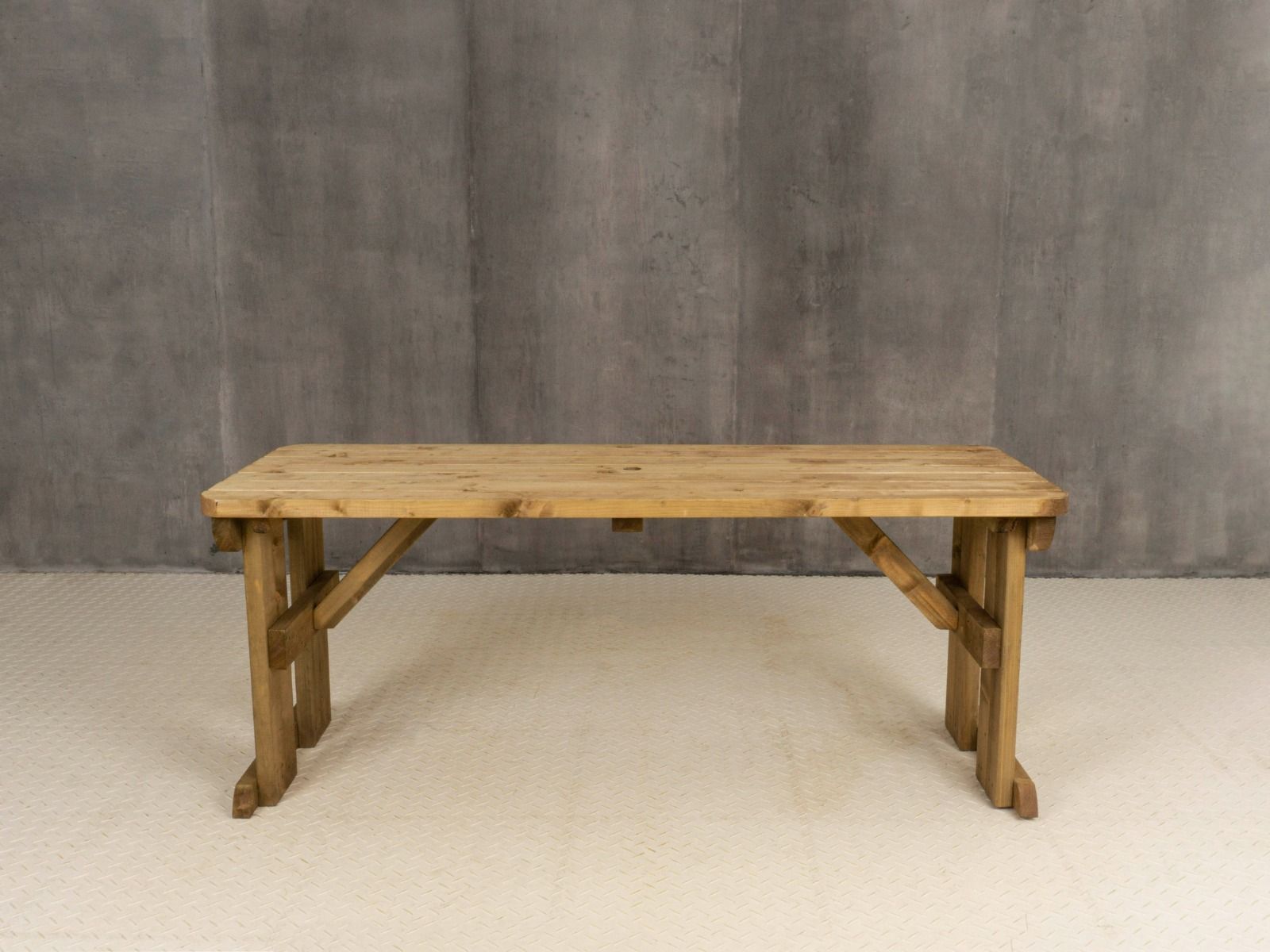 Hollies Rounded Wooden Garden Table, Outdoor Picnic Dining Desk - Rustic Finish