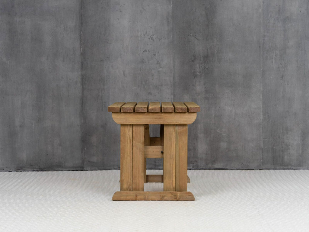 Hollies Rounded Wooden Garden Table, Outdoor Picnic Dining Desk - Rustic Finish