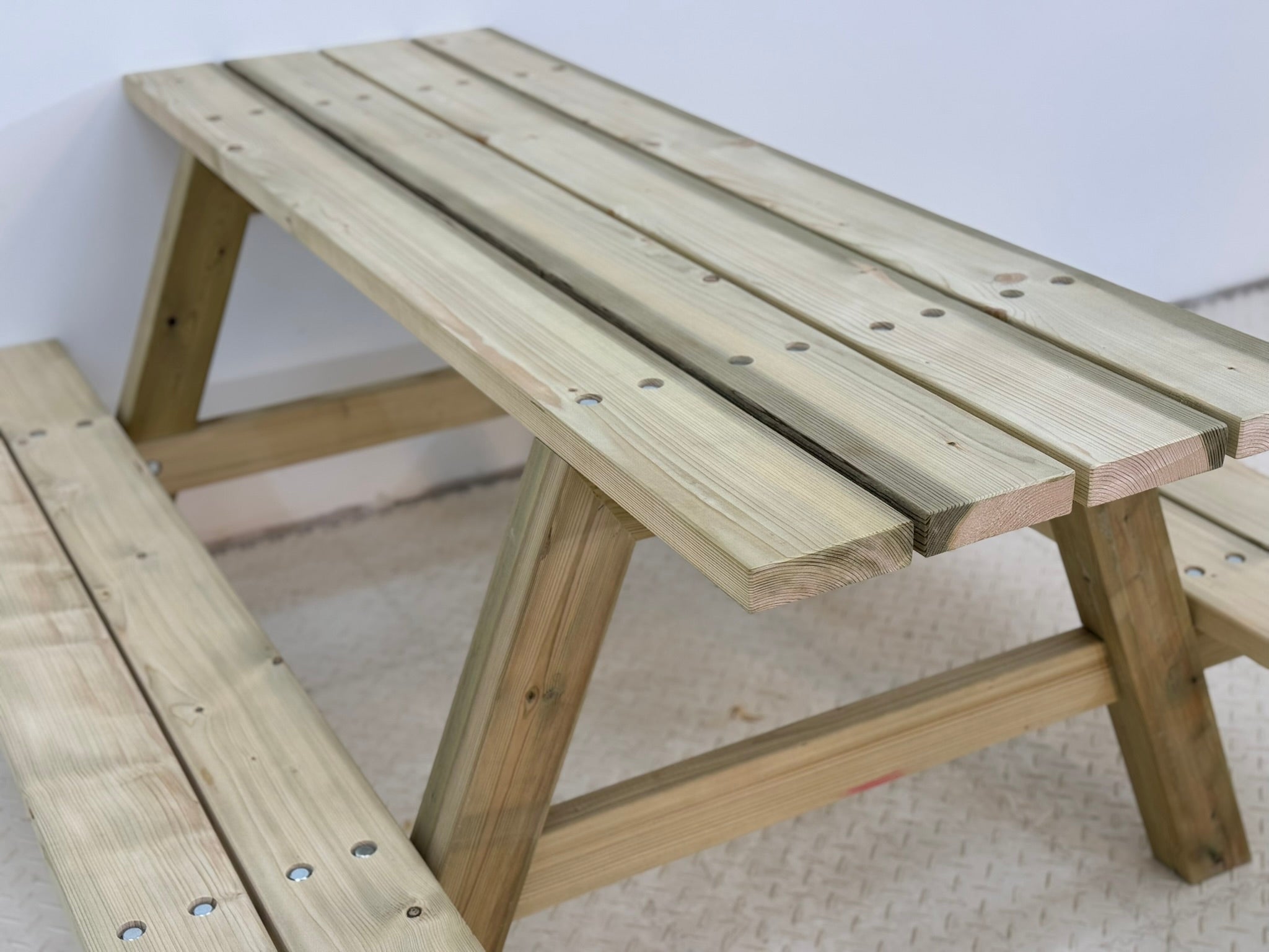 Premium Classic Pub Style Bench - Heavy Duty