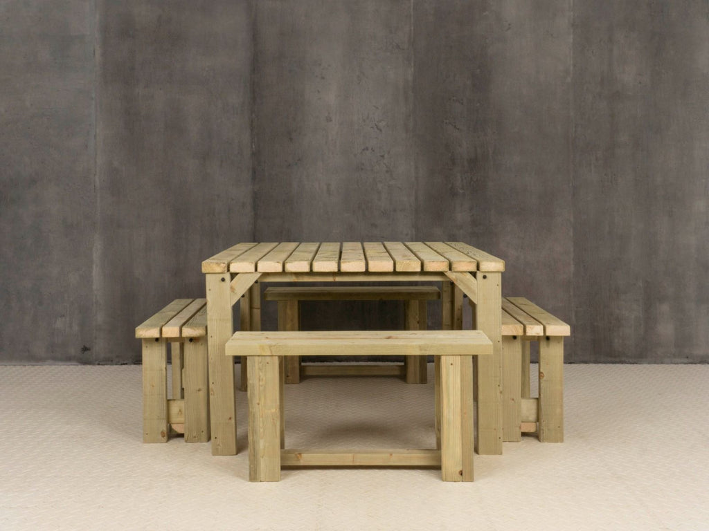 QUADRUM Picnic Table With 4 Benches