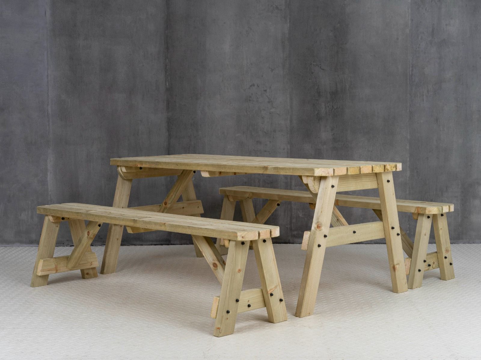 Victoria Rounded Picnic Table and Benches Set