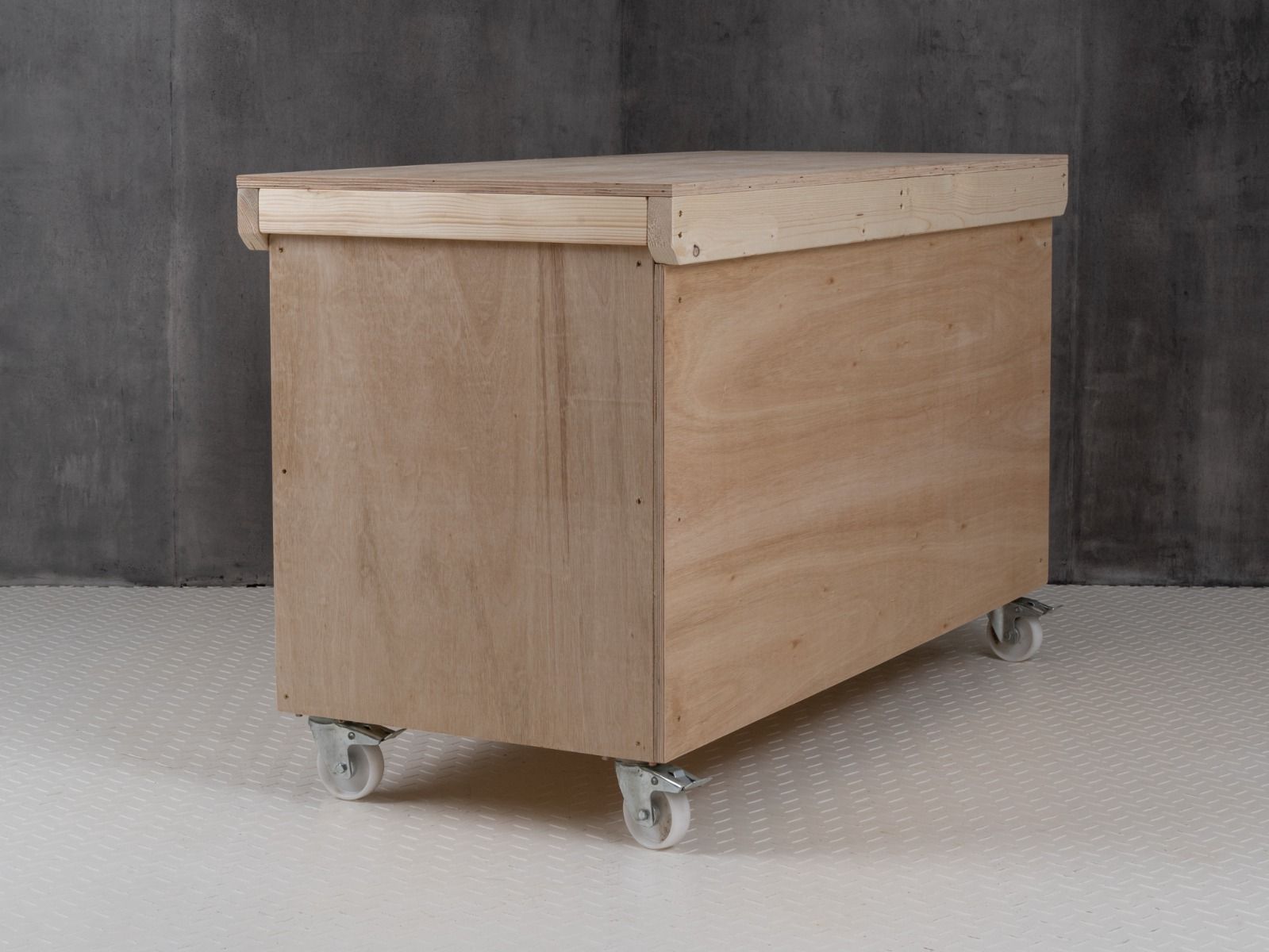 Wooden Eucalyptus hardwood top workbench with lockable cupboard (V.9) with wheels