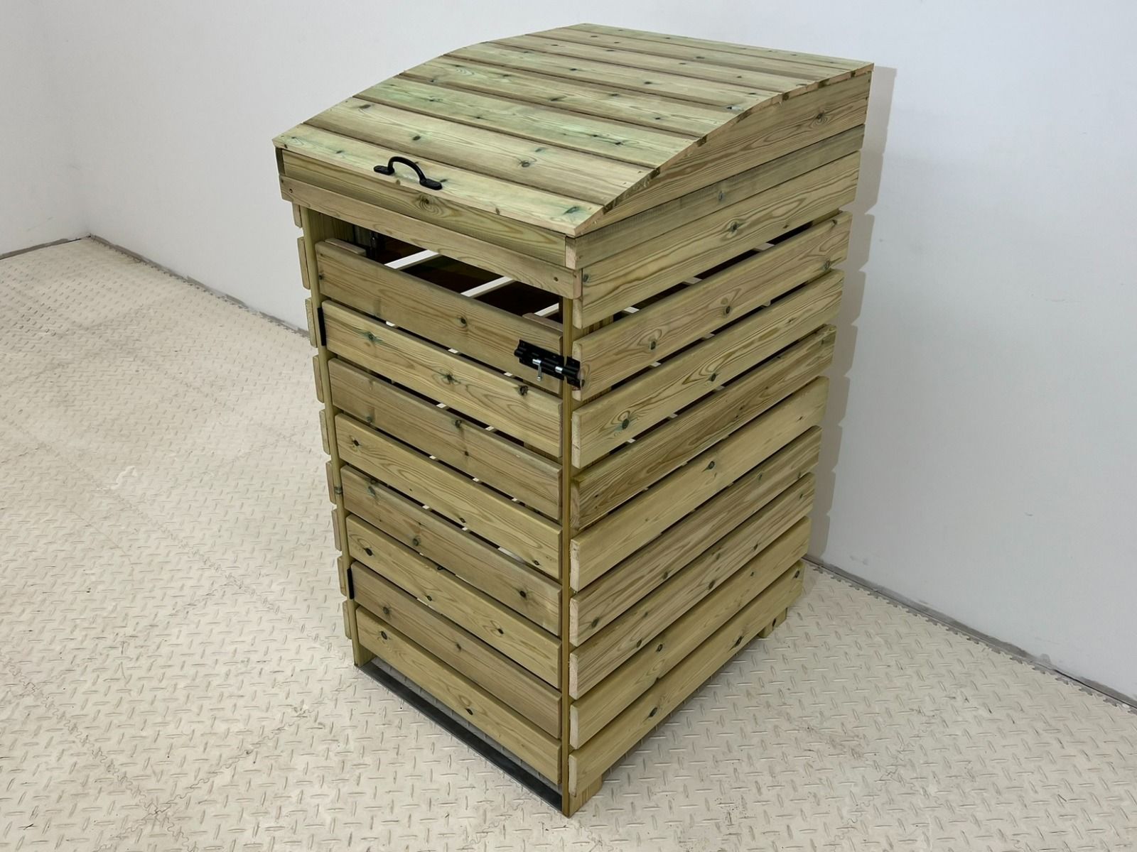 Binbreeze Wheelie Bin Storage Unit
